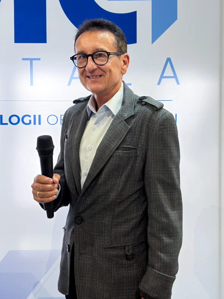Janusz Toman Ekspert Fotorelacja Dni Otwarte DIG Świtała 2026, pokazy maszyn do obróbki metali, automatyzacja produkcji, robotyzacja gięcia blach, technologie obróbki metali.