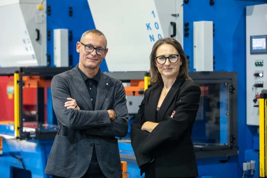 Fotorelacja Dni Otwarte DIG Świtała 2026, pokazy maszyn do obróbki metali, automatyzacja produkcji, robotyzacja gięcia blach, technologie obróbki metali.